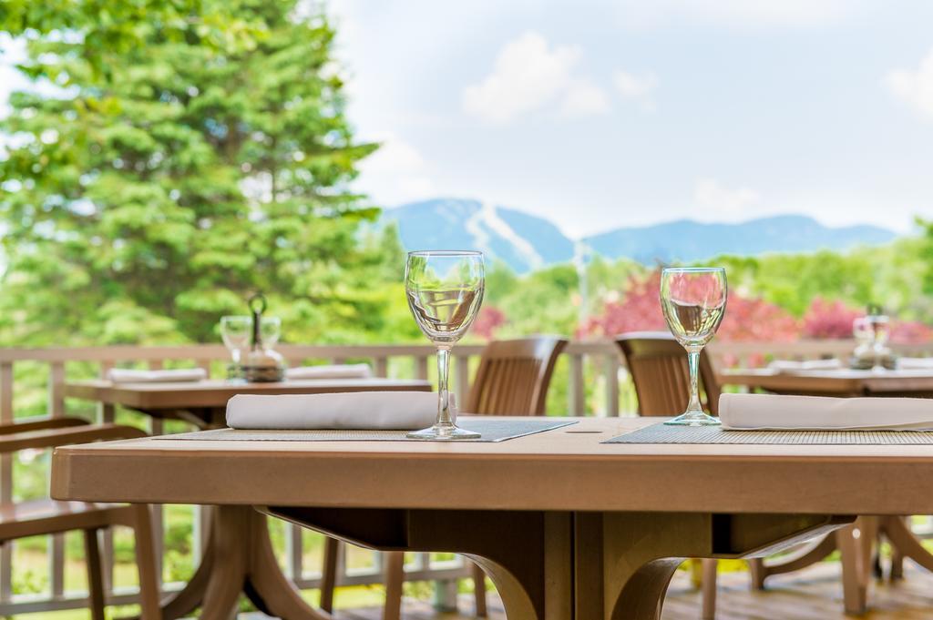 Manoir Des Sables Hotel & Golf Magog Екстериор снимка